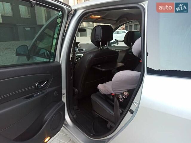 Серый Рено Гранд Сценик, объемом двигателя 1.6 л и пробегом 239 тыс. км за 8700 $, фото 72 на Automoto.ua