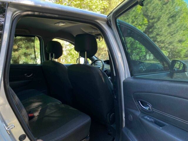 Серый Рено Гранд Сценик, объемом двигателя 1.5 л и пробегом 220 тыс. км за 7850 $, фото 13 на Automoto.ua