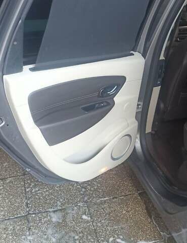 Сірий Рено Гранд Сценік, об'ємом двигуна 1.6 л та пробігом 237 тис. км за 7700 $, фото 25 на Automoto.ua