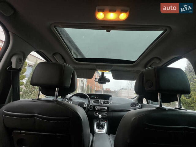 Серый Рено Гранд Сценик, объемом двигателя 1.6 л и пробегом 238 тыс. км за 9500 $, фото 32 на Automoto.ua