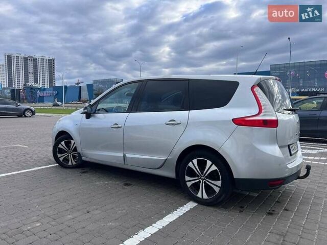 Сірий Рено Гранд Сценік, об'ємом двигуна 1.5 л та пробігом 363 тис. км за 7600 $, фото 1 на Automoto.ua