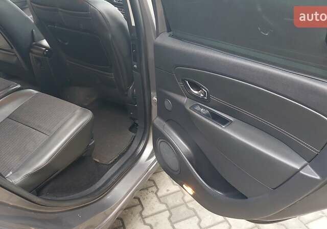 Серый Рено Гранд Сценик, объемом двигателя 1.5 л и пробегом 277 тыс. км за 7550 $, фото 12 на Automoto.ua