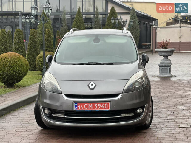 Серый Рено Гранд Сценик, объемом двигателя 1.6 л и пробегом 238 тыс. км за 9500 $, фото 14 на Automoto.ua