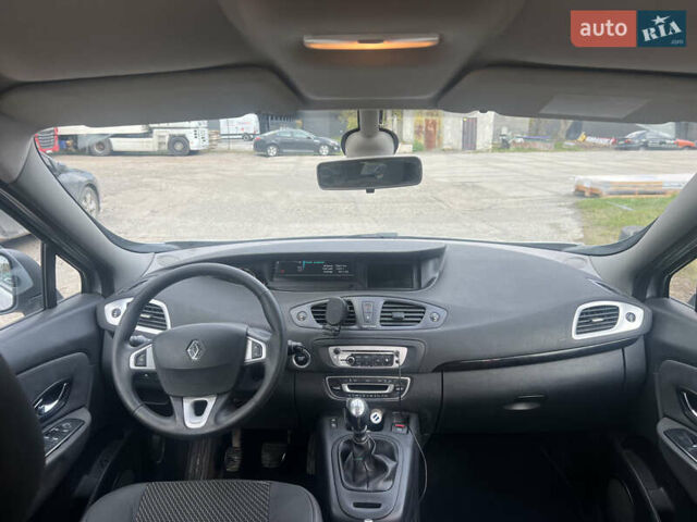 Серый Рено Гранд Сценик, объемом двигателя 1.5 л и пробегом 264 тыс. км за 7000 $, фото 12 на Automoto.ua