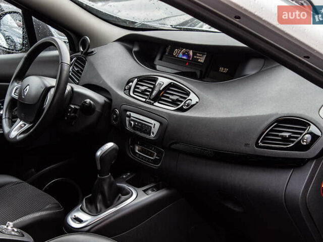 Серый Рено Гранд Сценик, объемом двигателя 1.46 л и пробегом 344 тыс. км за 7900 $, фото 25 на Automoto.ua