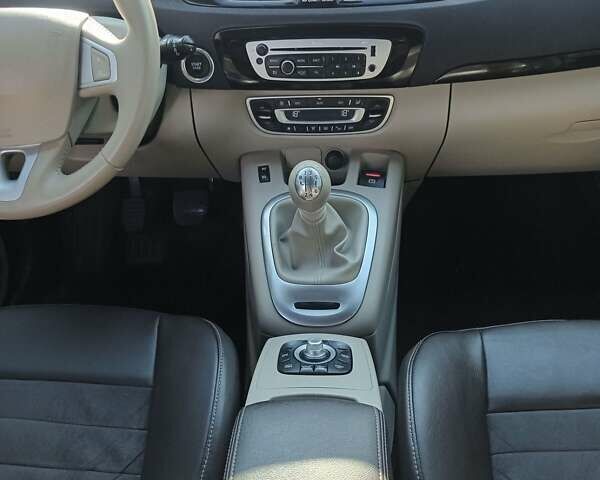 Сірий Рено Гранд Сценік, об'ємом двигуна 1.5 л та пробігом 308 тис. км за 8700 $, фото 8 на Automoto.ua