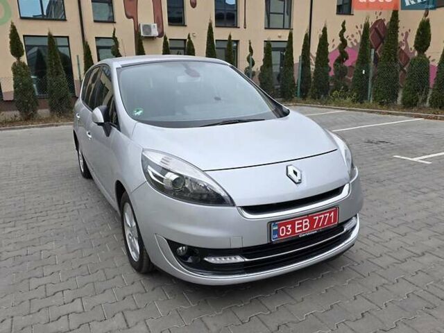 Сірий Рено Гранд Сценік, об'ємом двигуна 1.5 л та пробігом 230 тис. км за 8650 $, фото 1 на Automoto.ua