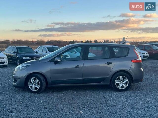 Серый Рено Гранд Сценик, объемом двигателя 1.5 л и пробегом 281 тыс. км за 9740 $, фото 4 на Automoto.ua