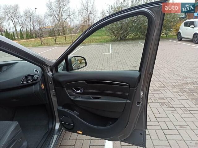 Серый Рено Гранд Сценик, объемом двигателя 1.6 л и пробегом 205 тыс. км за 10500 $, фото 26 на Automoto.ua