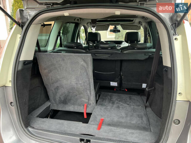 Серый Рено Гранд Сценик, объемом двигателя 1.6 л и пробегом 238 тыс. км за 9500 $, фото 3 на Automoto.ua