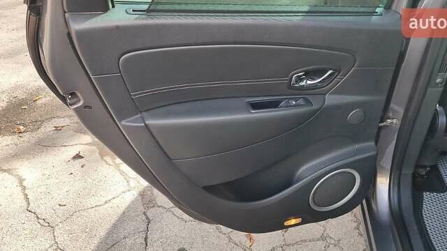 Сірий Рено Гранд Сценік, об'ємом двигуна 1.46 л та пробігом 250 тис. км за 8500 $, фото 41 на Automoto.ua