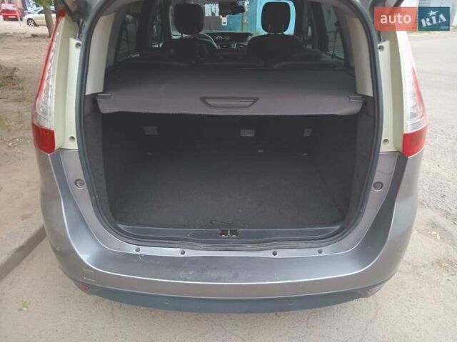 Сірий Рено Гранд Сценік, об'ємом двигуна 1.5 л та пробігом 308 тис. км за 8700 $, фото 14 на Automoto.ua