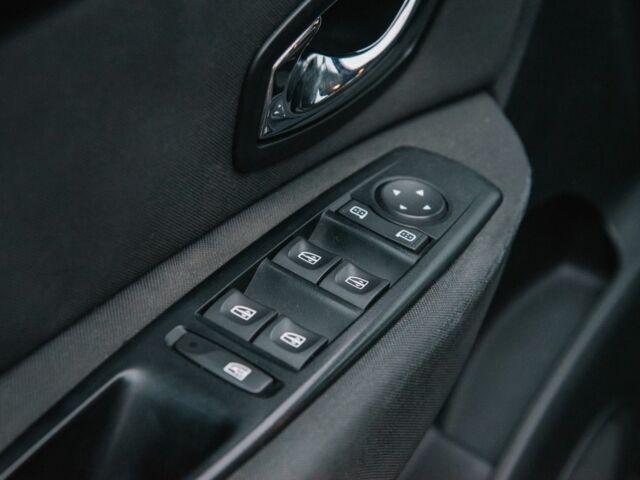 Сірий Рено Гранд Сценік, об'ємом двигуна 1.5 л та пробігом 281 тис. км за 9400 $, фото 2 на Automoto.ua