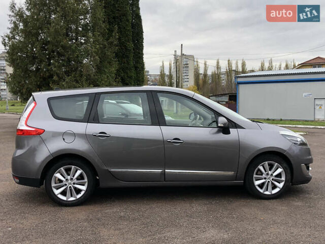 Серый Рено Гранд Сценик, объемом двигателя 2 л и пробегом 197 тыс. км за 10700 $, фото 16 на Automoto.ua