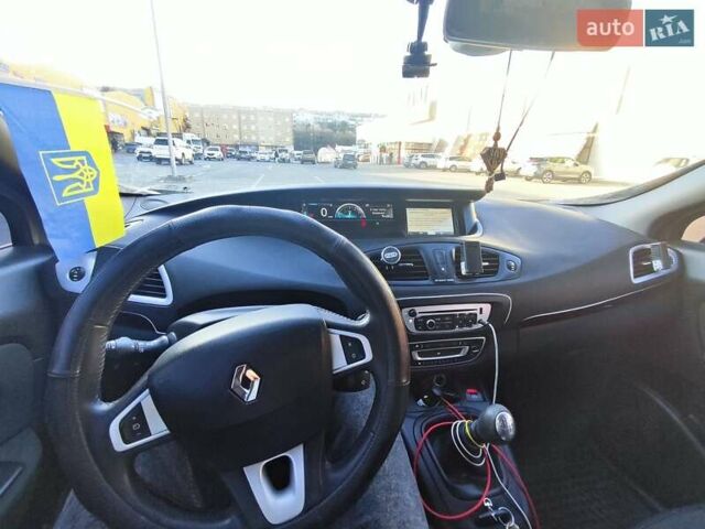 Сірий Рено Гранд Сценік, об'ємом двигуна 1.5 л та пробігом 290 тис. км за 7850 $, фото 6 на Automoto.ua