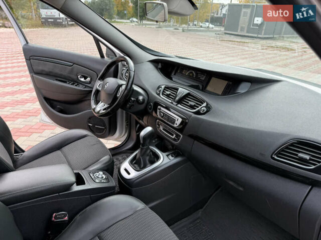 Серый Рено Гранд Сценик, объемом двигателя 2 л и пробегом 187 тыс. км за 8750 $, фото 24 на Automoto.ua