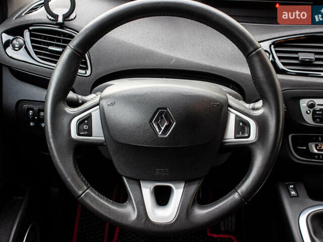 Серый Рено Гранд Сценик, объемом двигателя 1.46 л и пробегом 344 тыс. км за 7900 $, фото 20 на Automoto.ua