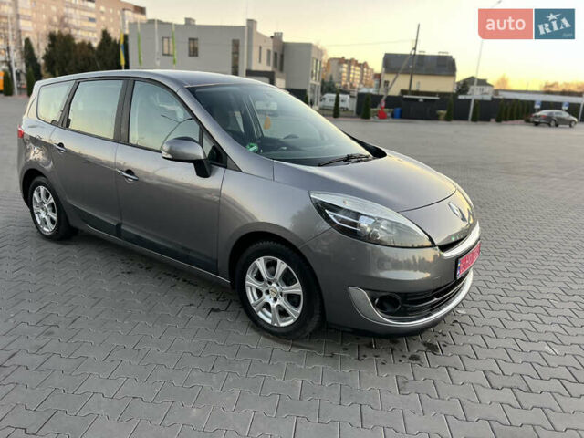 Сірий Рено Гранд Сценік, об'ємом двигуна 1.6 л та пробігом 238 тис. км за 8700 $, фото 47 на Automoto.ua