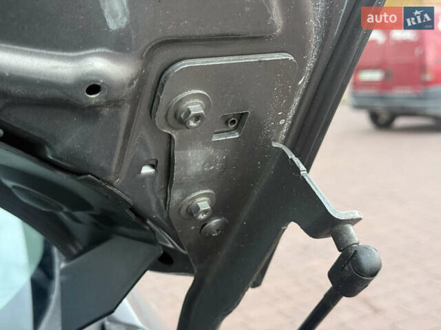 Серый Рено Гранд Сценик, объемом двигателя 2 л и пробегом 241 тыс. км за 10450 $, фото 68 на Automoto.ua