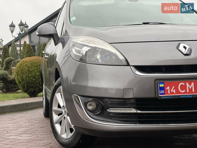 Серый Рено Гранд Сценик, объемом двигателя 1.6 л и пробегом 238 тыс. км за 9500 $, фото 42 на Automoto.ua