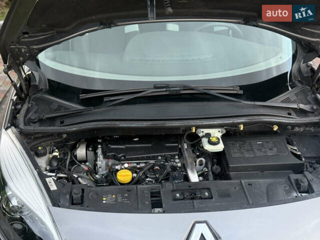 Серый Рено Гранд Сценик, объемом двигателя 2 л и пробегом 241 тыс. км за 10950 $, фото 65 на Automoto.ua