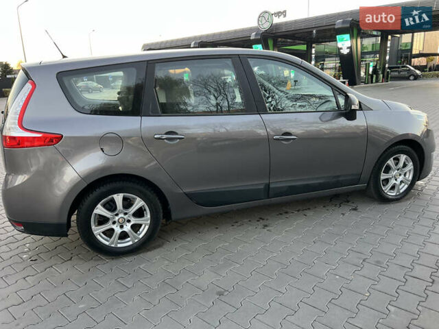 Сірий Рено Гранд Сценік, об'ємом двигуна 1.6 л та пробігом 238 тис. км за 8700 $, фото 45 на Automoto.ua