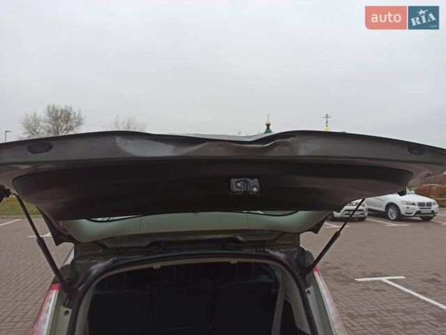 Серый Рено Гранд Сценик, объемом двигателя 1.6 л и пробегом 205 тыс. км за 10500 $, фото 6 на Automoto.ua