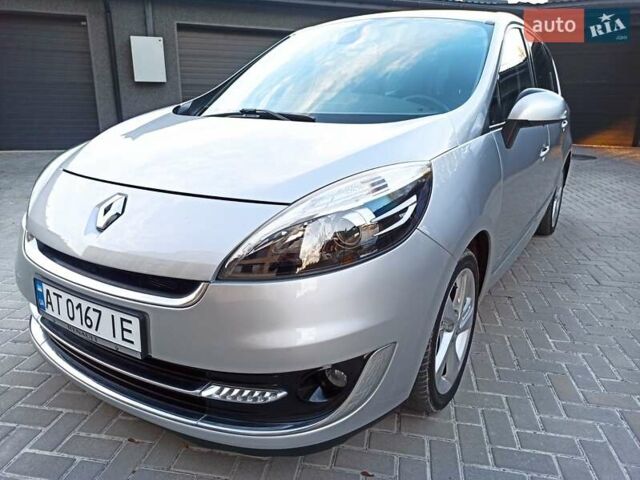 Серый Рено Гранд Сценик, объемом двигателя 1.6 л и пробегом 239 тыс. км за 8700 $, фото 4 на Automoto.ua