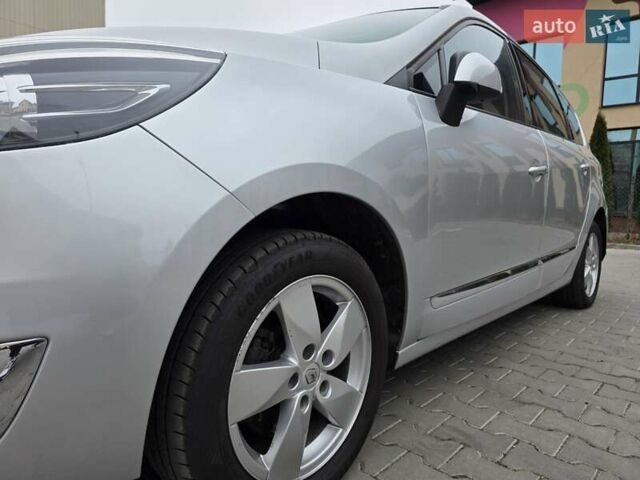 Сірий Рено Гранд Сценік, об'ємом двигуна 1.5 л та пробігом 230 тис. км за 8650 $, фото 7 на Automoto.ua