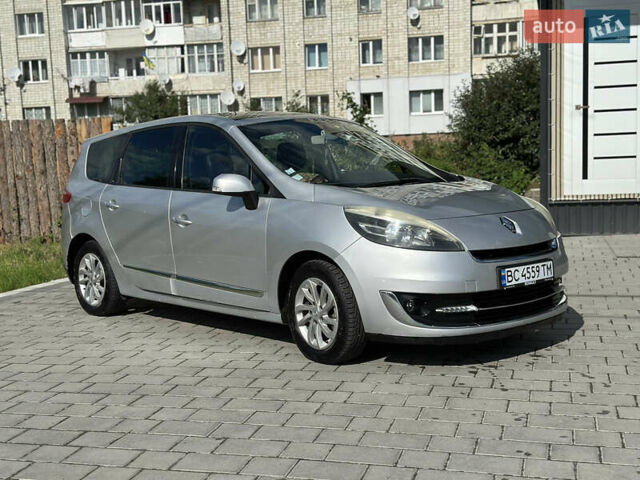Серый Рено Гранд Сценик, объемом двигателя 1.46 л и пробегом 238 тыс. км за 8500 $, фото 9 на Automoto.ua