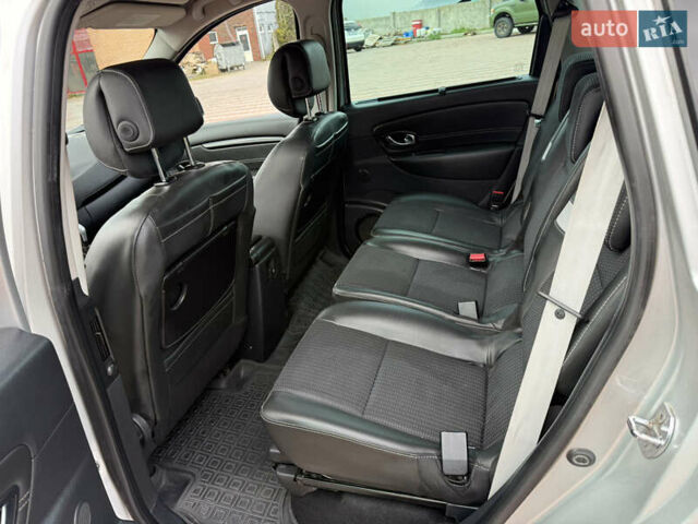 Серый Рено Гранд Сценик, объемом двигателя 2 л и пробегом 187 тыс. км за 8750 $, фото 21 на Automoto.ua