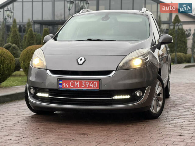 Серый Рено Гранд Сценик, объемом двигателя 1.6 л и пробегом 238 тыс. км за 9500 $, фото 7 на Automoto.ua