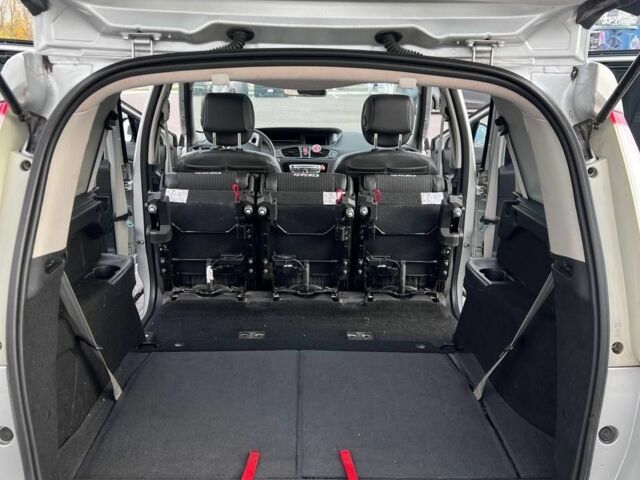 Серый Рено Гранд Сценик, объемом двигателя 1.5 л и пробегом 363 тыс. км за 7600 $, фото 11 на Automoto.ua