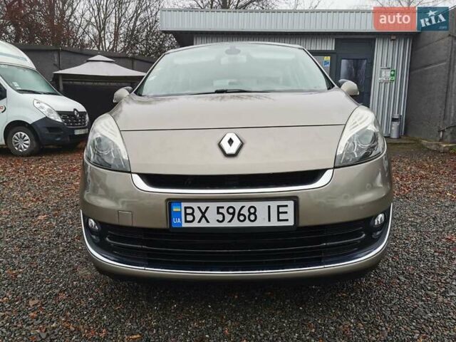 Сірий Рено Гранд Сценік, об'ємом двигуна 1.5 л та пробігом 238 тис. км за 8700 $, фото 3 на Automoto.ua