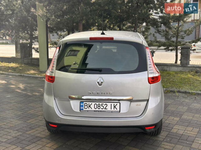 Серый Рено Гранд Сценик, объемом двигателя 1.6 л и пробегом 266 тыс. км за 7700 $, фото 16 на Automoto.ua