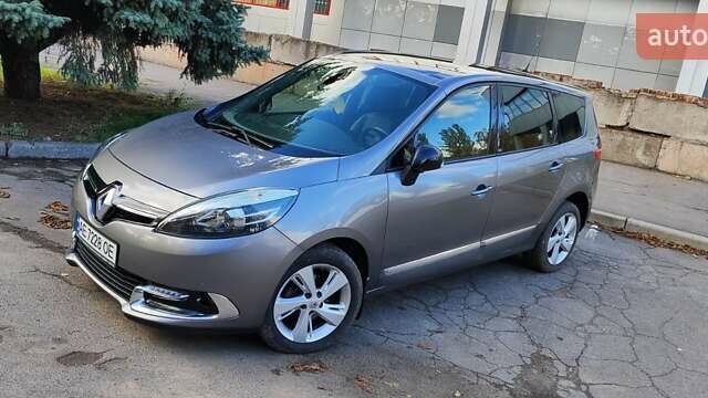 Сірий Рено Гранд Сценік, об'ємом двигуна 1.46 л та пробігом 250 тис. км за 8500 $, фото 42 на Automoto.ua
