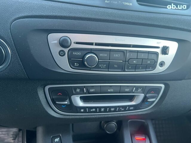 Серый Рено Гранд Сценик, объемом двигателя 1.5 л и пробегом 281 тыс. км за 9740 $, фото 20 на Automoto.ua