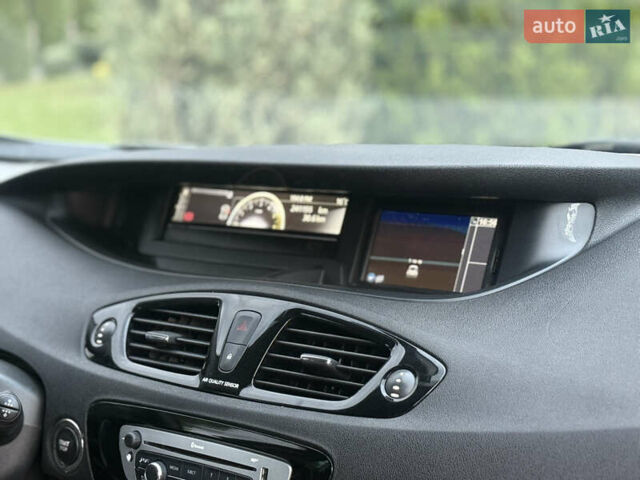 Серый Рено Гранд Сценик, объемом двигателя 2 л и пробегом 241 тыс. км за 10450 $, фото 42 на Automoto.ua