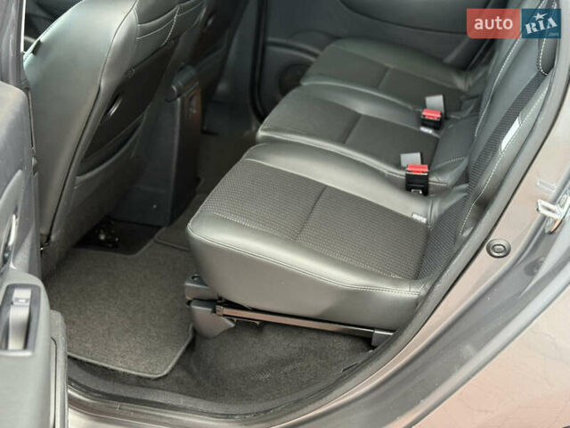 Серый Рено Гранд Сценик, объемом двигателя 1.5 л и пробегом 239 тыс. км за 8999 $, фото 48 на Automoto.ua