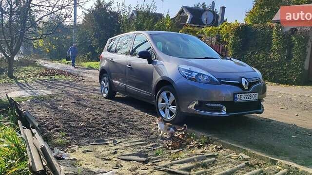 Сірий Рено Гранд Сценік, об'ємом двигуна 1.46 л та пробігом 250 тис. км за 8500 $, фото 21 на Automoto.ua