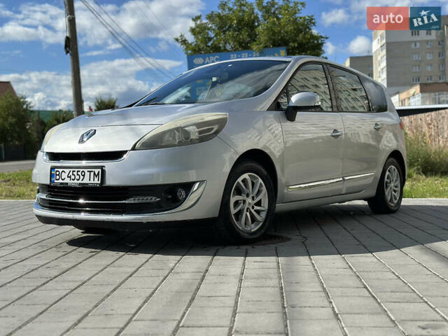 Серый Рено Гранд Сценик, объемом двигателя 1.46 л и пробегом 238 тыс. км за 8500 $, фото 5 на Automoto.ua