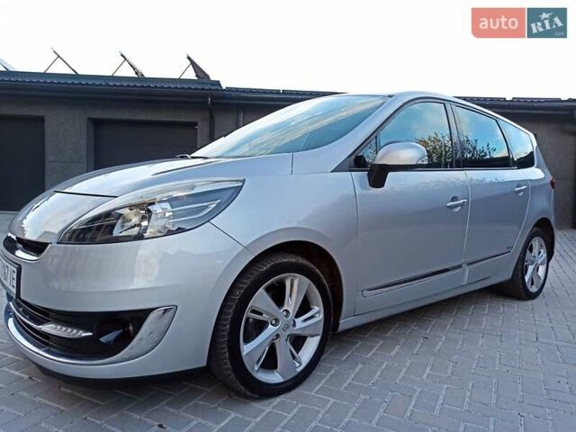 Серый Рено Гранд Сценик, объемом двигателя 1.6 л и пробегом 239 тыс. км за 8700 $, фото 10 на Automoto.ua