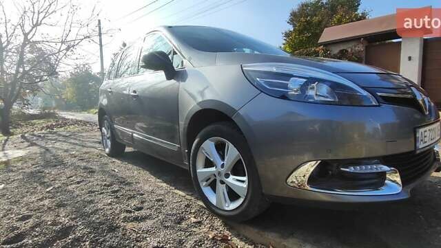 Сірий Рено Гранд Сценік, об'ємом двигуна 1.46 л та пробігом 250 тис. км за 8500 $, фото 40 на Automoto.ua