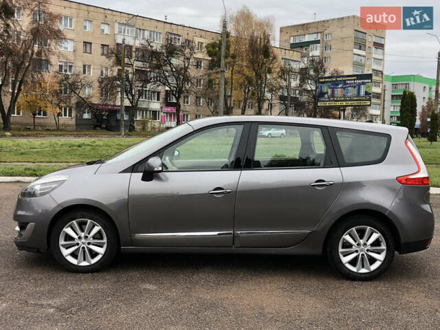 Серый Рено Гранд Сценик, объемом двигателя 2 л и пробегом 197 тыс. км за 10700 $, фото 12 на Automoto.ua