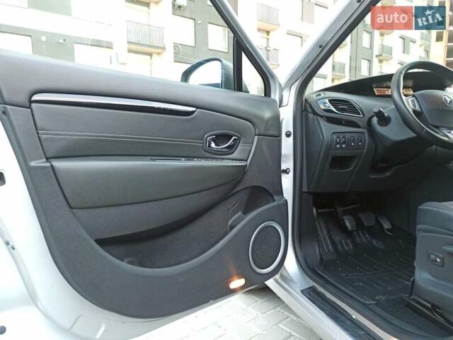 Серый Рено Гранд Сценик, объемом двигателя 1.6 л и пробегом 239 тыс. км за 8700 $, фото 58 на Automoto.ua