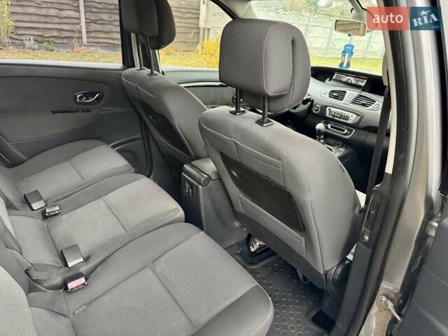 Серый Рено Гранд Сценик, объемом двигателя 1.5 л и пробегом 185 тыс. км за 7200 $, фото 22 на Automoto.ua