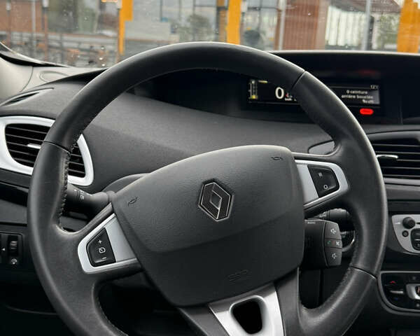 Сірий Рено Гранд Сценік, об'ємом двигуна 1.5 л та пробігом 203 тис. км за 8250 $, фото 9 на Automoto.ua
