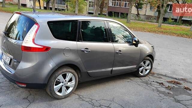 Сірий Рено Гранд Сценік, об'ємом двигуна 1.46 л та пробігом 250 тис. км за 8500 $, фото 35 на Automoto.ua