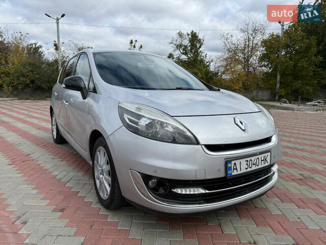 Серый Рено Гранд Сценик, объемом двигателя 2 л и пробегом 187 тыс. км за 8750 $, фото 5 на Automoto.ua