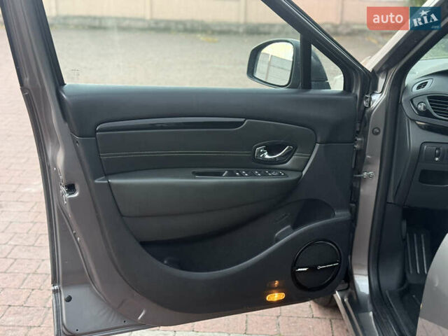 Серый Рено Гранд Сценик, объемом двигателя 2 л и пробегом 241 тыс. км за 10450 $, фото 48 на Automoto.ua